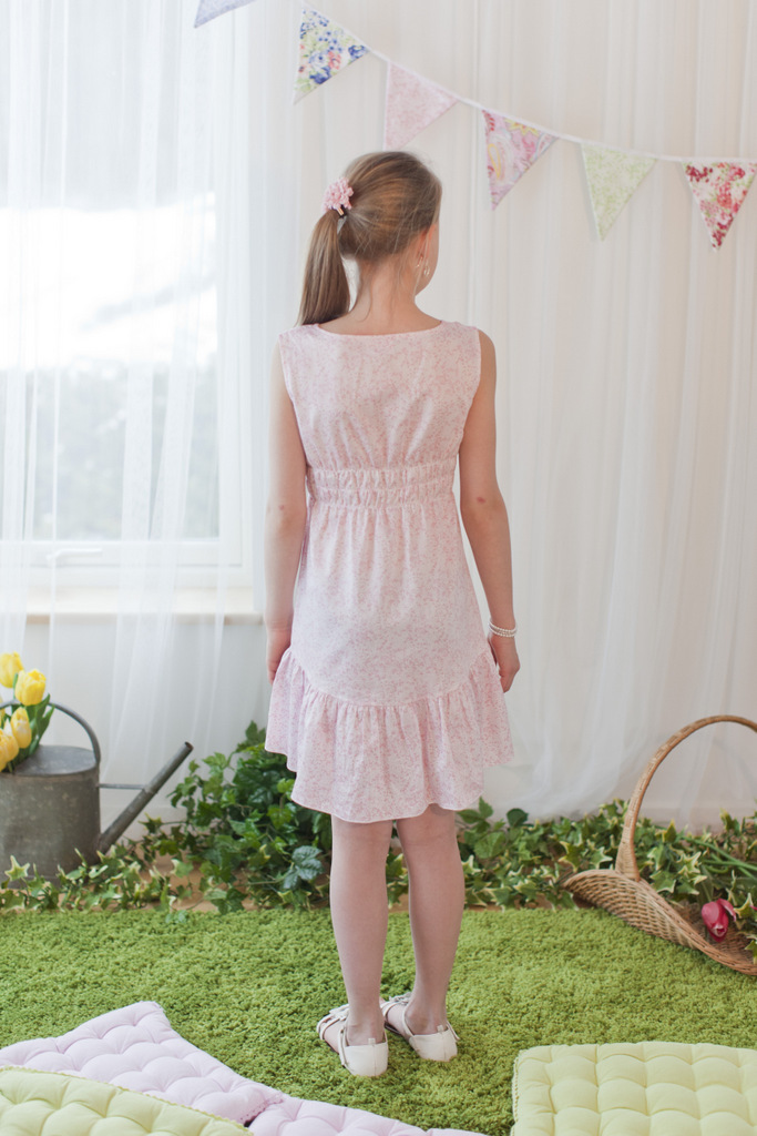 Körsbärsblom, rosa klänning