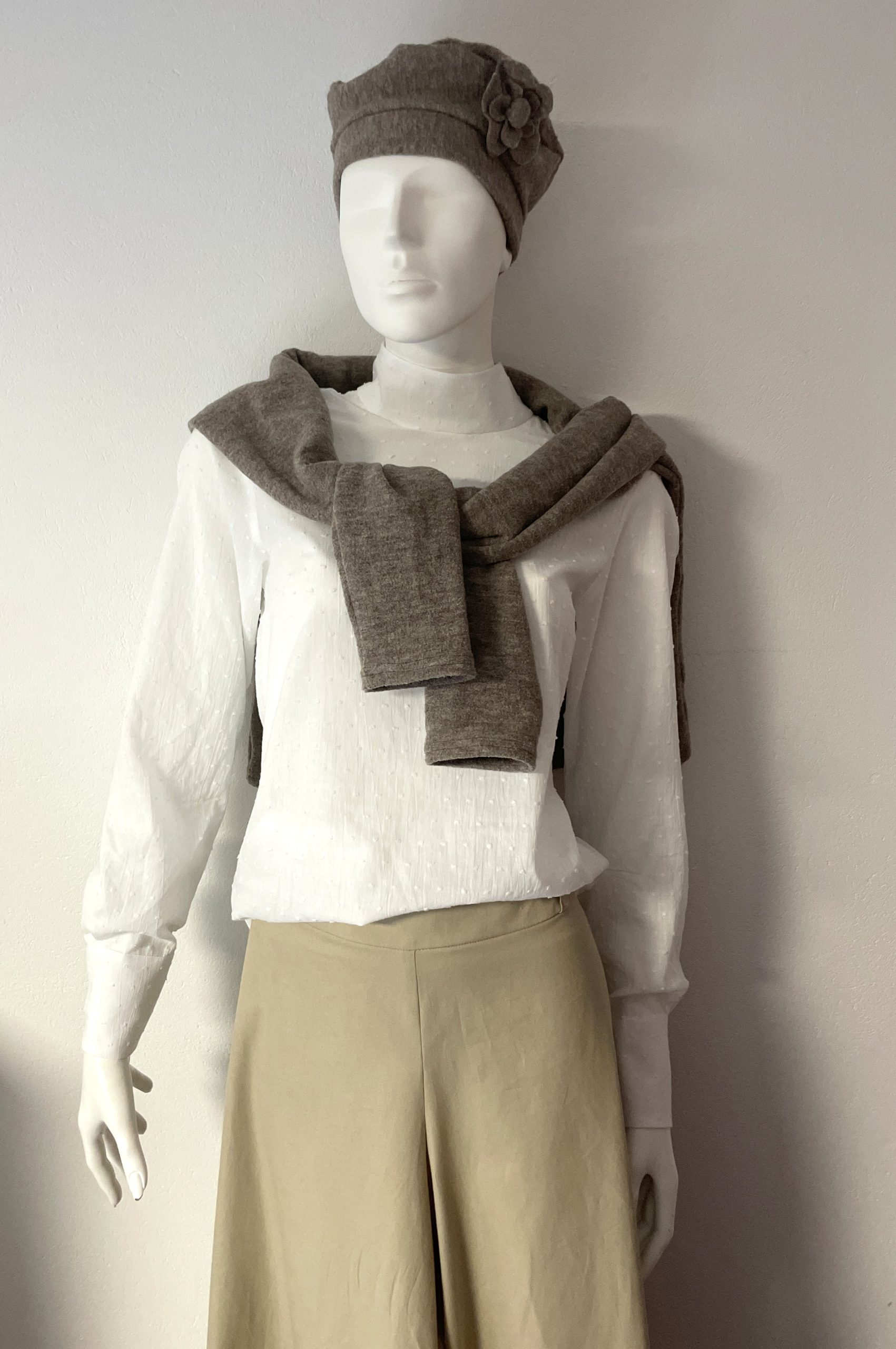 Snödroppe, vit blus - Bild 3