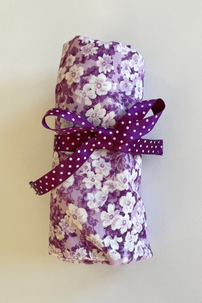Lilablommig tygpåse - Bild 3