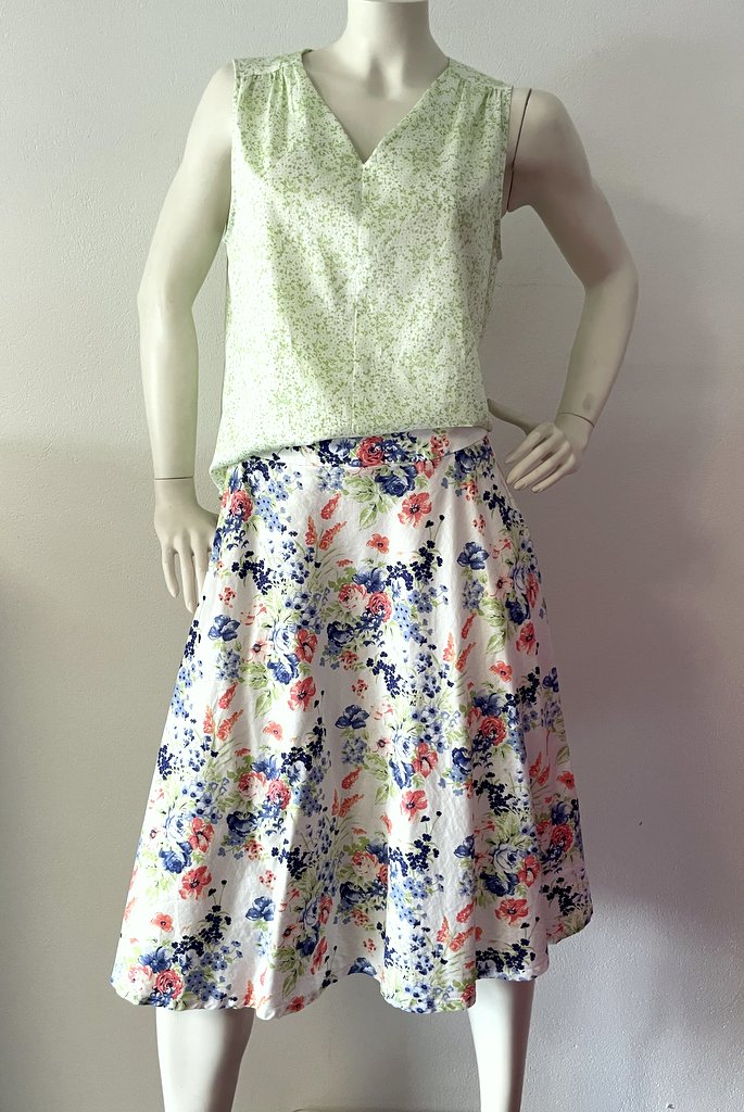 Orkidé, lövmönstrad grön ärmlös blus - Bild 3