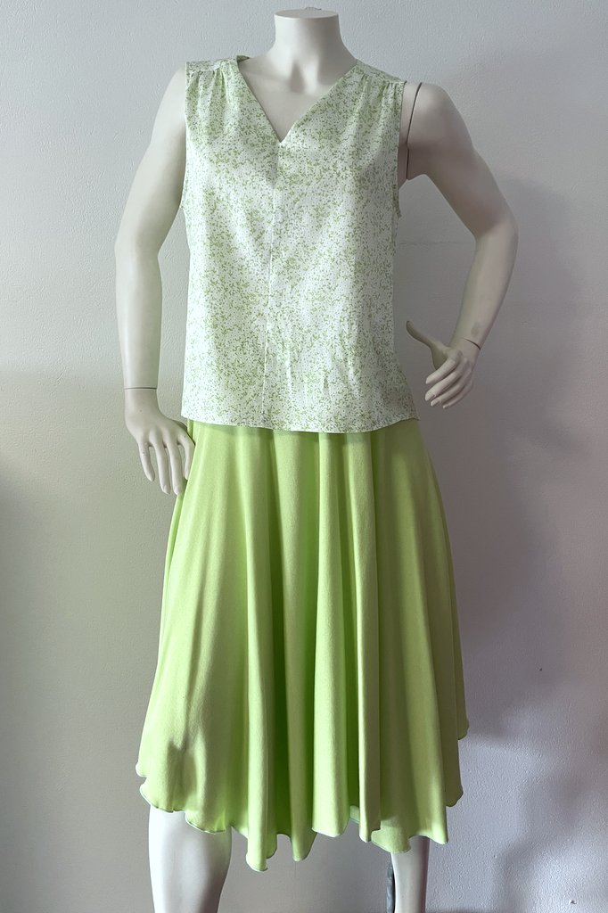 Orkidé, lövmönstrad grön ärmlös blus - Bild 5